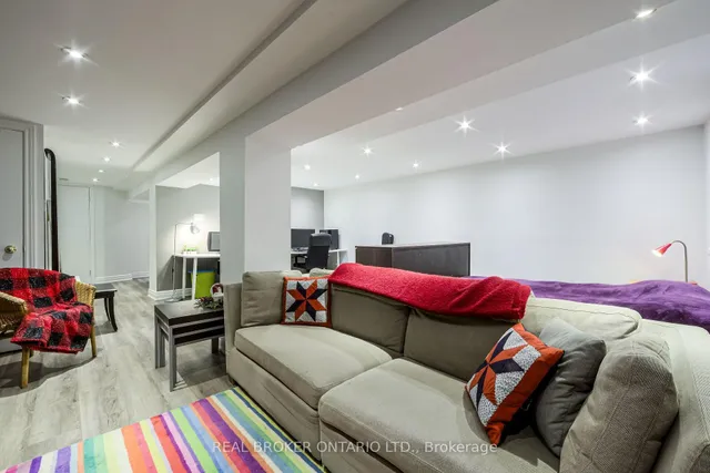 Additional image 36 of 413 Roselawn Ave