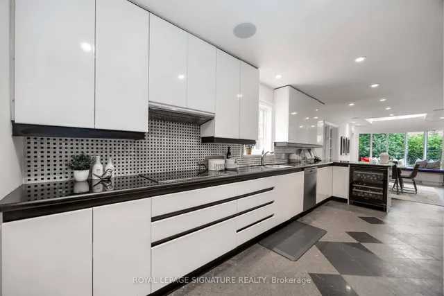 Additional image 14 of 25 Harlington Rd