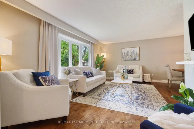 房产图片 3 - 711 MULLIN 路