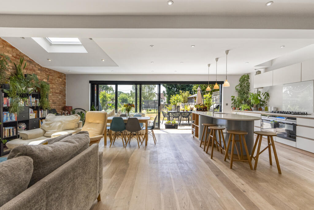 Additional image 17 of Kingshill Avenue, St. Albans, Hertfordshire, AL4