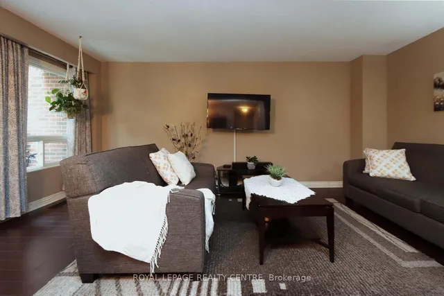 房产图片 14 - 444 Silverstone Dr 单元 11