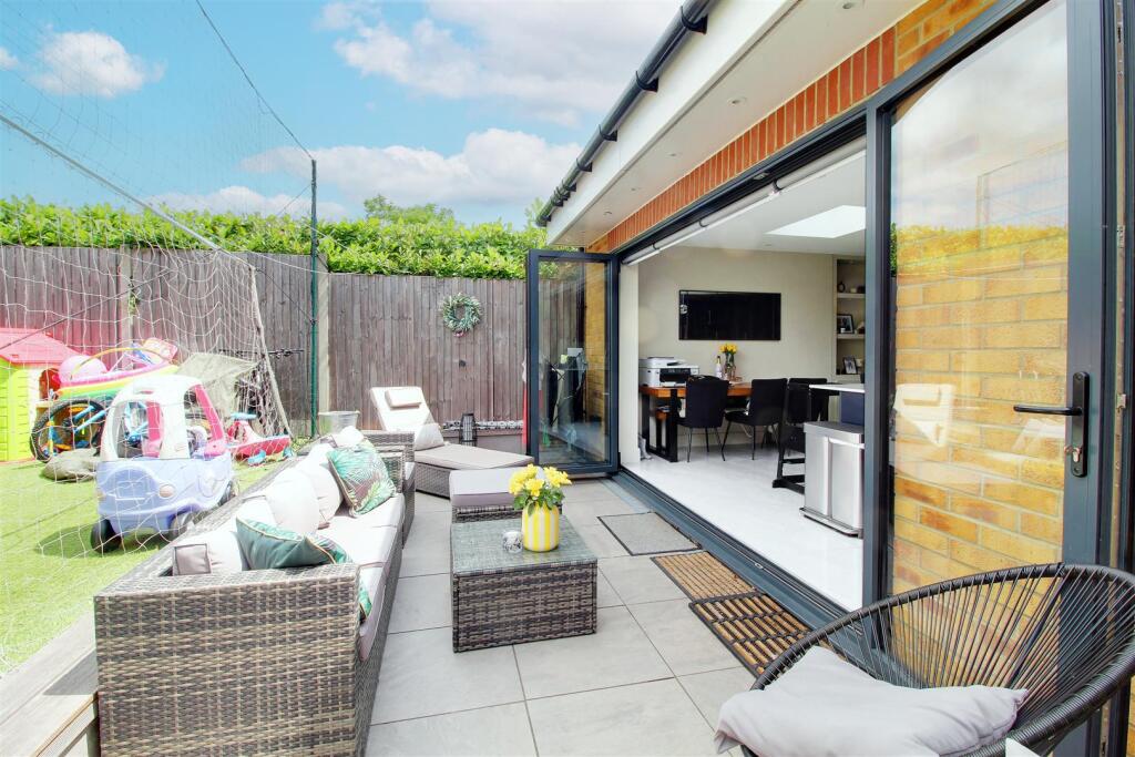 Additional image 28 of Huggins Lane, Welham Green