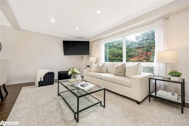 Additional image 7 of 318 Laurier Ave