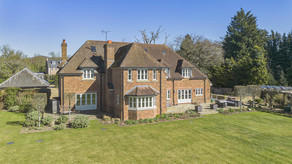 Additional image 25 of Pottersheath Road, Welwyn, Hertfordshire, AL6