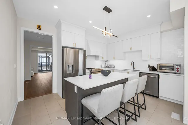 Additional image 9 of 3401 Sixth Line