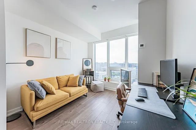 Additional image 19 of 203 College St Unit 2105