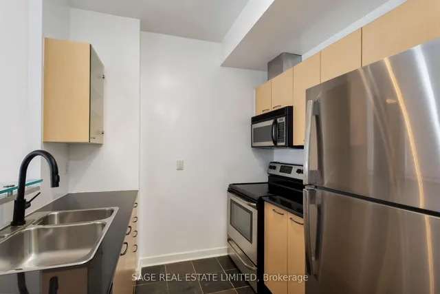 Additional image 20 of 438 Richmond St Unit 816