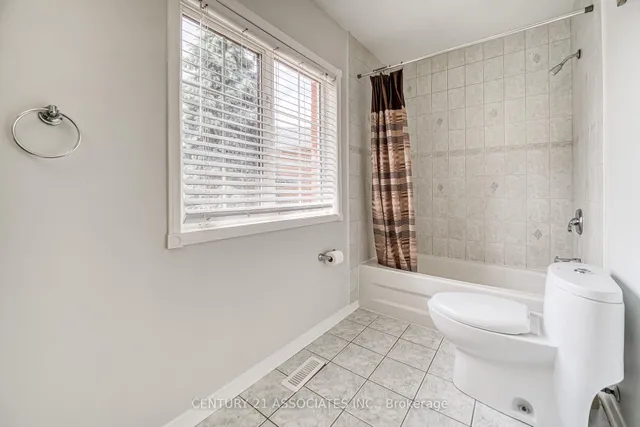 Additional image 31 of 5785 Sidmouth St