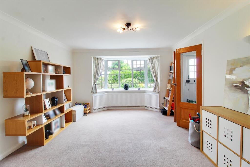 Additional image 5 of Peplins Way, Brookmans Park