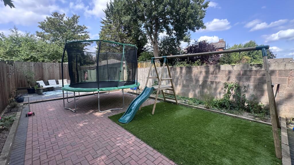 Additional image 23 of Yardley wood road, Moseley, B13