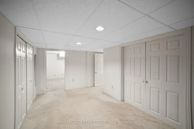 Additional image 36 of 7 Vogue Cres