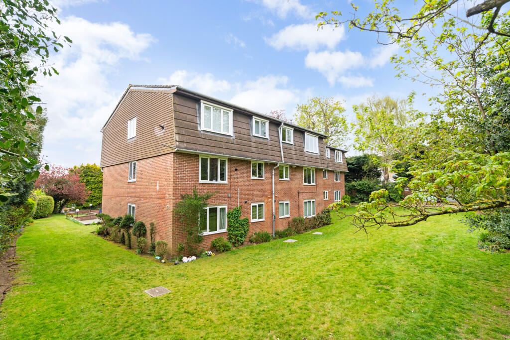 Additional image 11 of Douglas Road, Harpenden, AL5