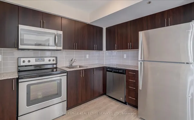 Additional image 5 of 1420 Dupont St Unit 1003