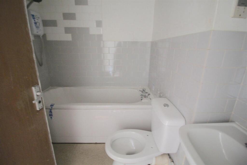 Additional image 4 of Moat Lane, Yardley