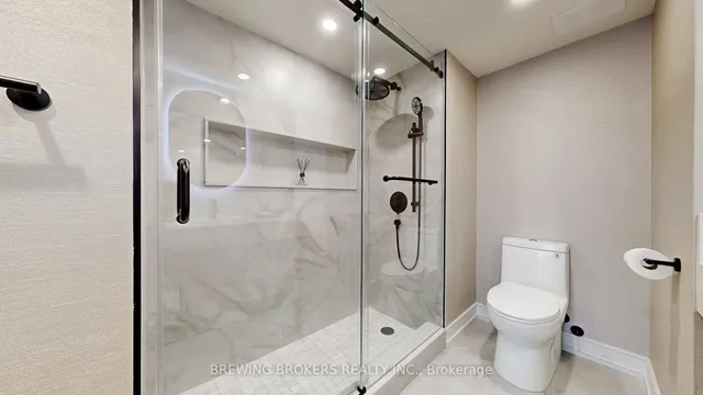 Additional image 27 of 85 Skymark Dr Unit 501