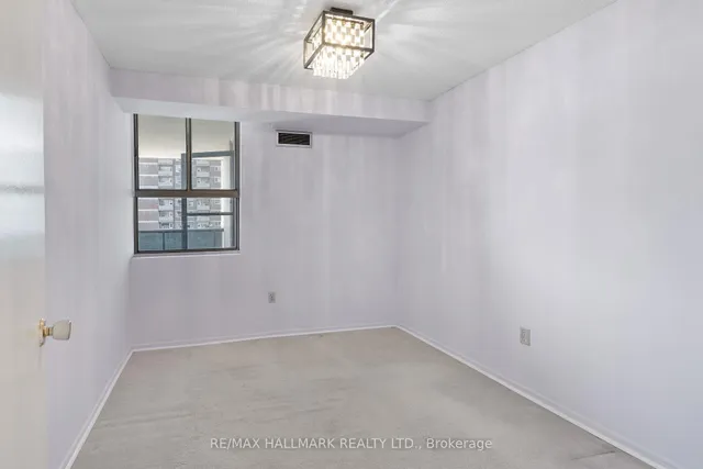 Additional image 19 of 10 Tobermory Dr Unit 501