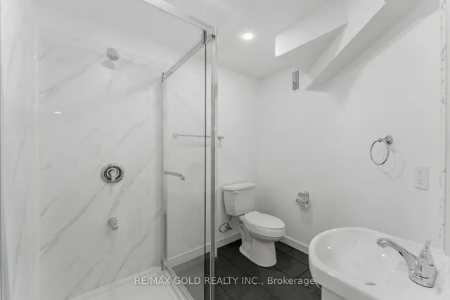 Additional image 40 of 17 Madrid Cres