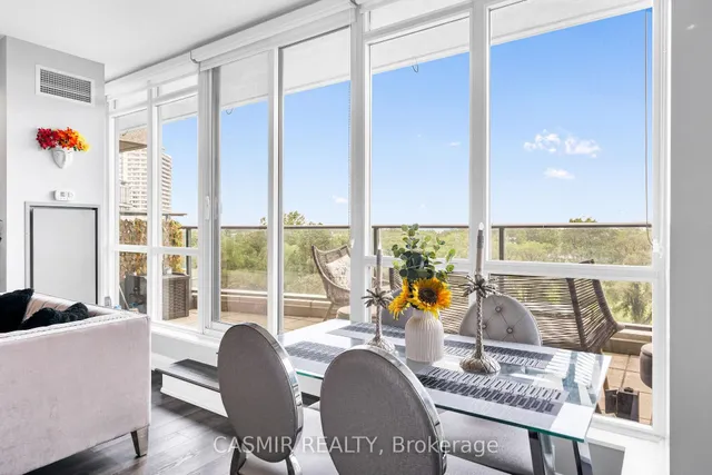 Additional image 10 of 215 Fort York Blvd Unit 707