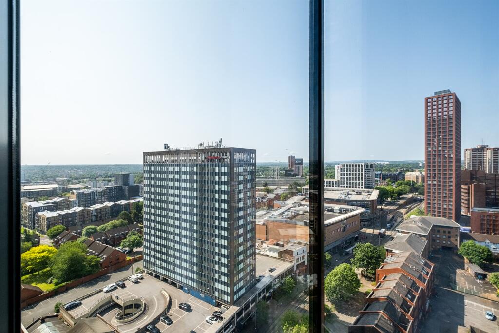 Additional image 9 of The Bank Tower II, B16