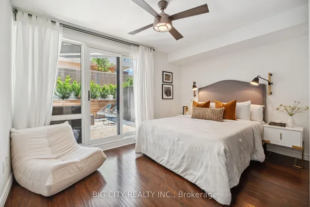 Additional image 14 of 570 Wellington St Unit 12B