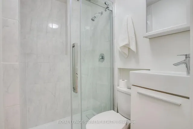 Additional image 18 of 255 Howland Ave