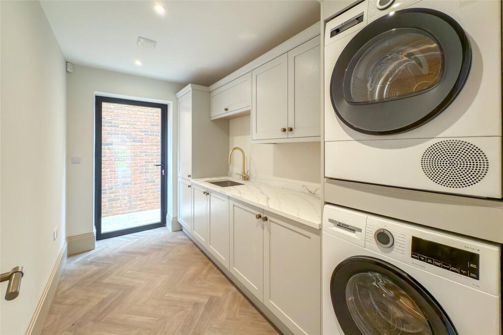 Additional image 14 of Poplars House, Kennel Lane, Kinsbourne Green, Harpenden, Hertfordshire, AL5