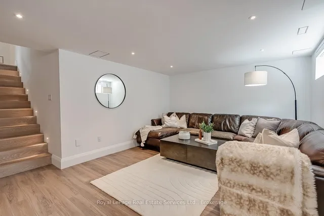 Additional image 35 of 111 Judith Cres