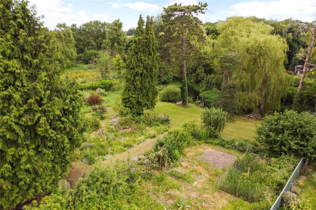 Additional image 16 of Ash Grove, Wheathampstead, St. Albans, Hertfordshire, AL4