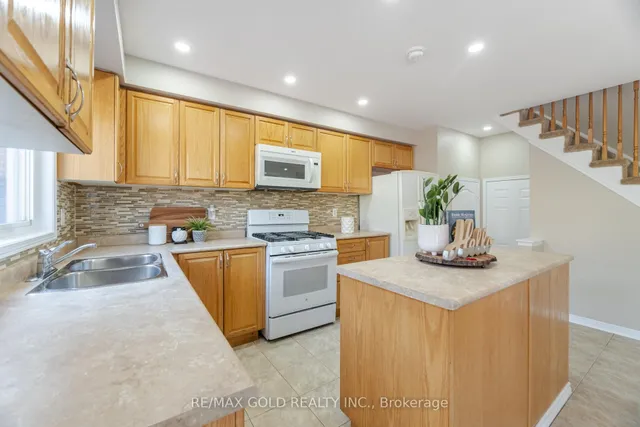 Additional image 19 of 26 Bushmill Circ