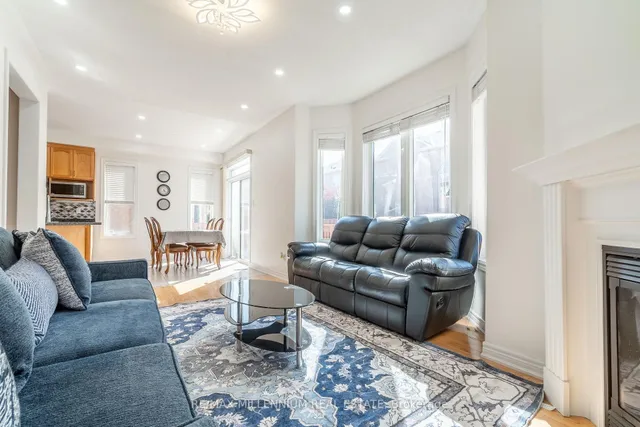 Additional image 9 of 27 Silvershadow Terr