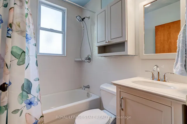 Additional image 20 of 90 Arcade Cres