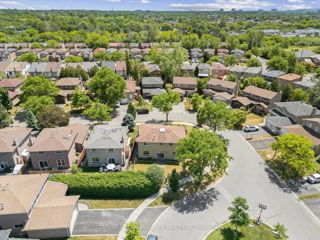 Additional image 43 of 49 Farmhill Crt