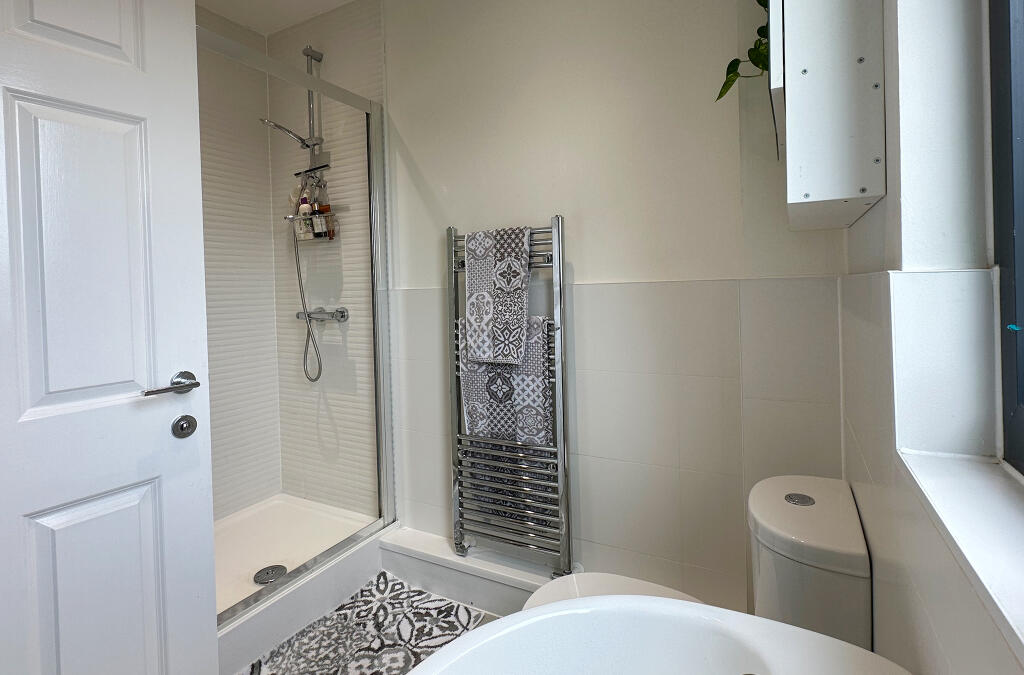 Additional image 11 of Sun Lane, Harpenden