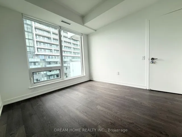 房产图片 8 - 7 Golden Lion Hts 单元 N1006