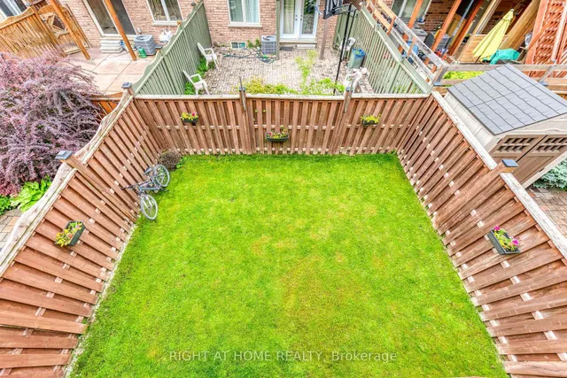 Additional image 18 of 24 Lou Pomanti St