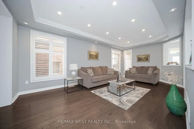 房产图片 14 - 198 Jessie Caverhill Pass