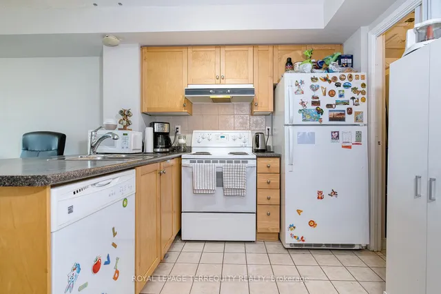 Additional image 11 of 650 Queens Quay Unit 1709