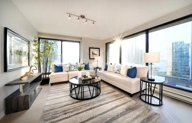 Additional image 6 of 55 Harbour Sq Unit 1917