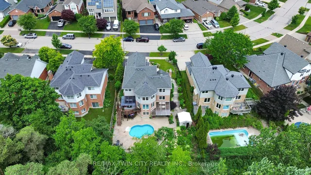 Additional image 43 of 107 Chandos Dr