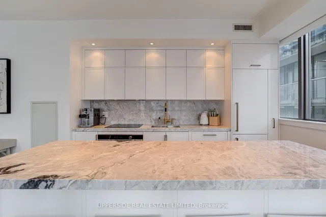 Additional image 11 of 8 Charlotte St Unit 1103