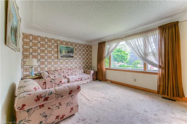 Additional image 6 of 48 Englewood Pl