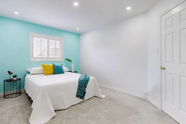 Additional image 27 of 5686 Whitehorn Ave