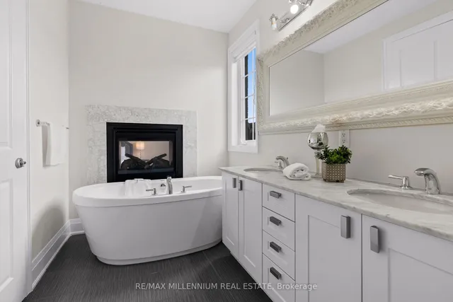 Additional image 23 of 51 Legendary Circ