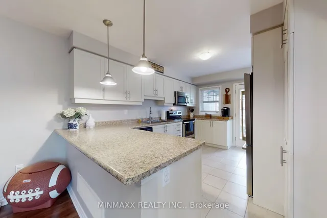 房产图片 23 - 300 Casson Pt