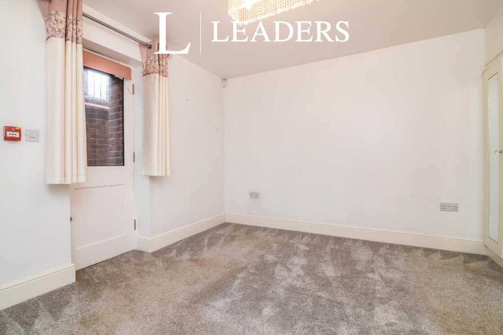 Additional image 8 of The Red House, B43