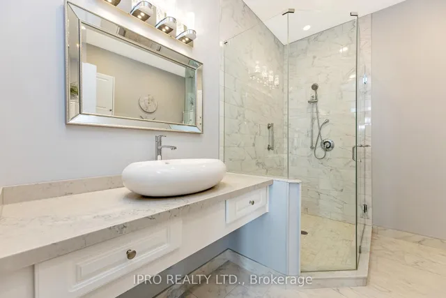 Additional image 15 of 165 Chandos Dr Unit 18