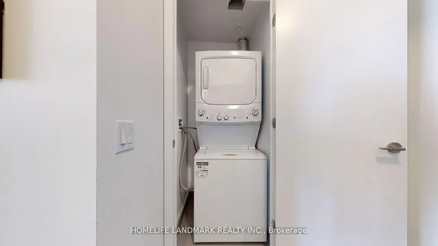 Additional image 25 of 2221 Yonge St Unit 3304