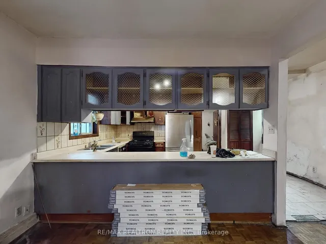 Additional image 15 of 780 Pape Ave