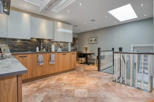 Additional image 3 of 76 Don Valley Dr