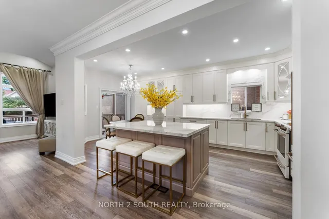 Additional image 8 of 41 Youngestar Tr